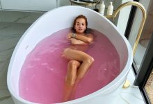 Фото - 31-летняя певица Рита Ора снялась обнаженной в ванне