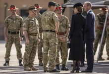 Фото - Кейт Миддлтон и принц Уильям встретились с солдатами Содружества перед похоронами Елизаветы II