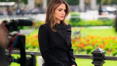 Фото - Королева Иордании Рания появилась на публике в костюме российского бренда
