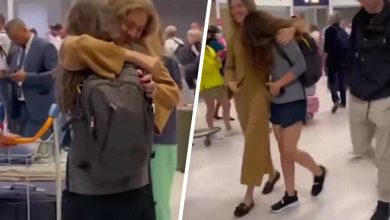 Фото - Наталья Водянова встретила найденную сестру в аэропорту вместе с журналистами Vogue